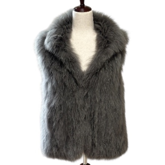 Theory Hanalee Genuine Fox Fur Vest - Picture 4 of 9